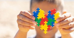 Korzyści płynące z układania puzzli dla dzieci: pierwsze narzędzie do nauki dla dziecka
